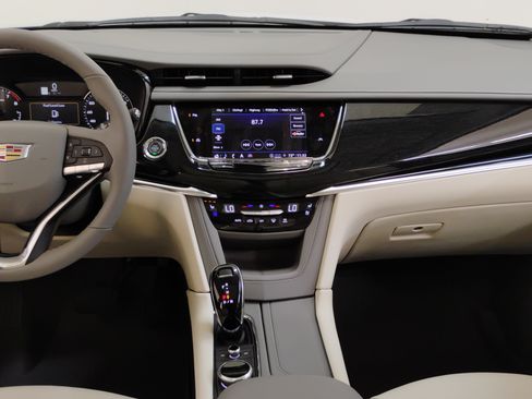 New 2025 Cadillac XT6 Premium Luxury w/ LPO, Floor Liner Package image 19