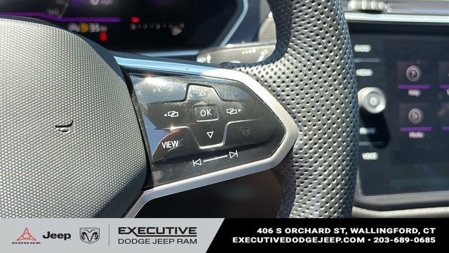 Used 2023 Volkswagen Tiguan SE R-Line AWD/4WD image 14