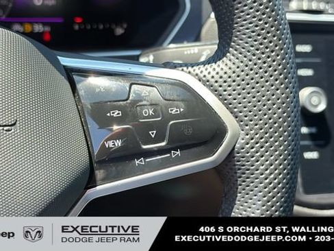Used 2023 Volkswagen Tiguan SE R-Line AWD/4WD image 14