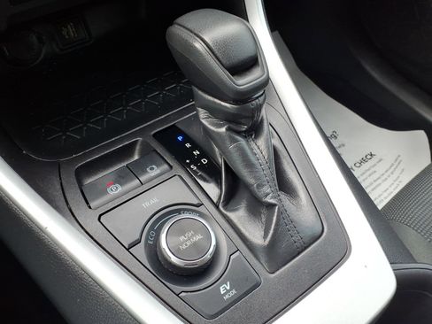 Certified 2024 Toyota RAV4 LE image 19