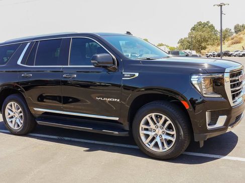 Used 2022 GMC Yukon SLT w/ SLT Premium Package AWD/4WD image 8