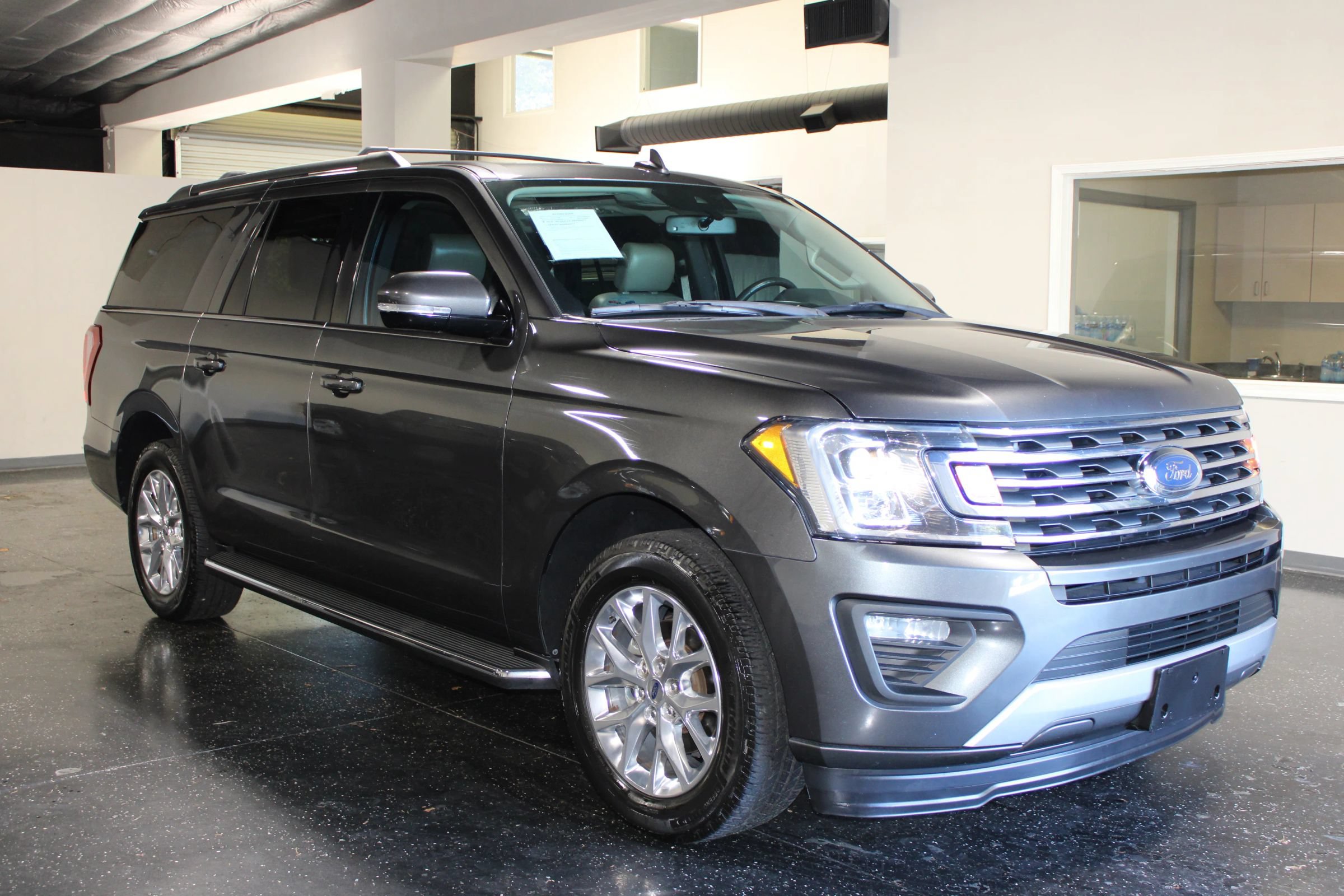 Used 2020 Ford Expedition Max XLT w/ Equipment Group 202A RWD image 1