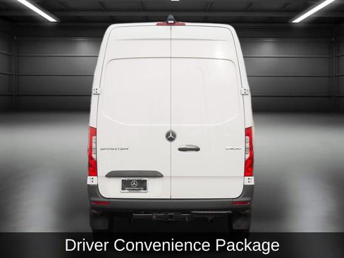 Used 2025 Mercedes-Benz Sprinter 2500 image 4