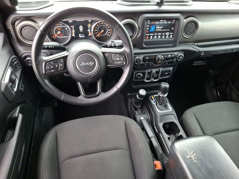 Used 2018 Jeep Wrangler Unlimited Sport S image 2