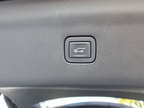 Certified 2024 Buick Enclave Avenir w/ Avenir Technology Package image 27