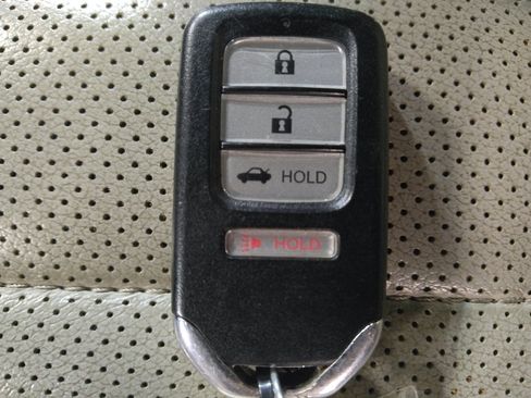 Used 2018 Honda Accord LX image 32