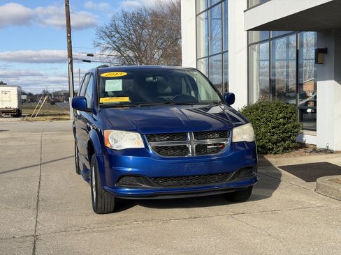 Used 2013 Dodge Grand Caravan SXT image 20