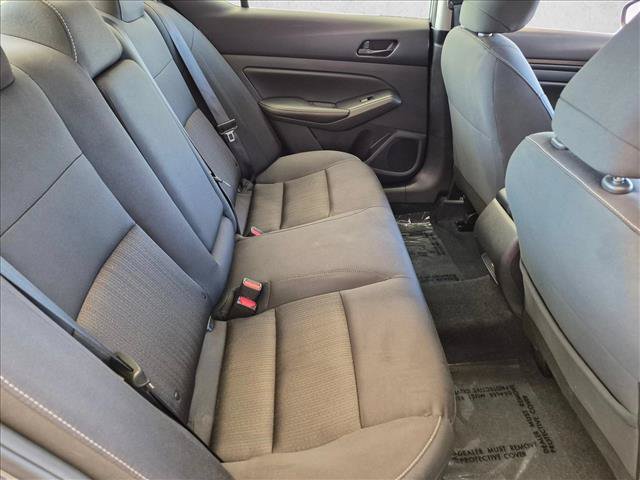 Used 2025 Nissan Altima 2.5 SV FWD image 25