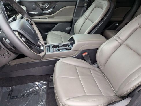 Certified 2023 Lincoln Corsair AWD w/ Equipment Group 101A image 12