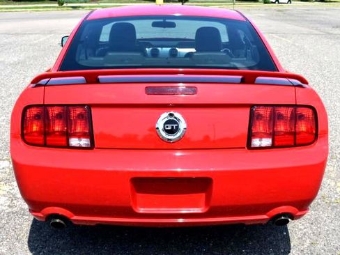 Used 2006 Ford Mustang GT image 8