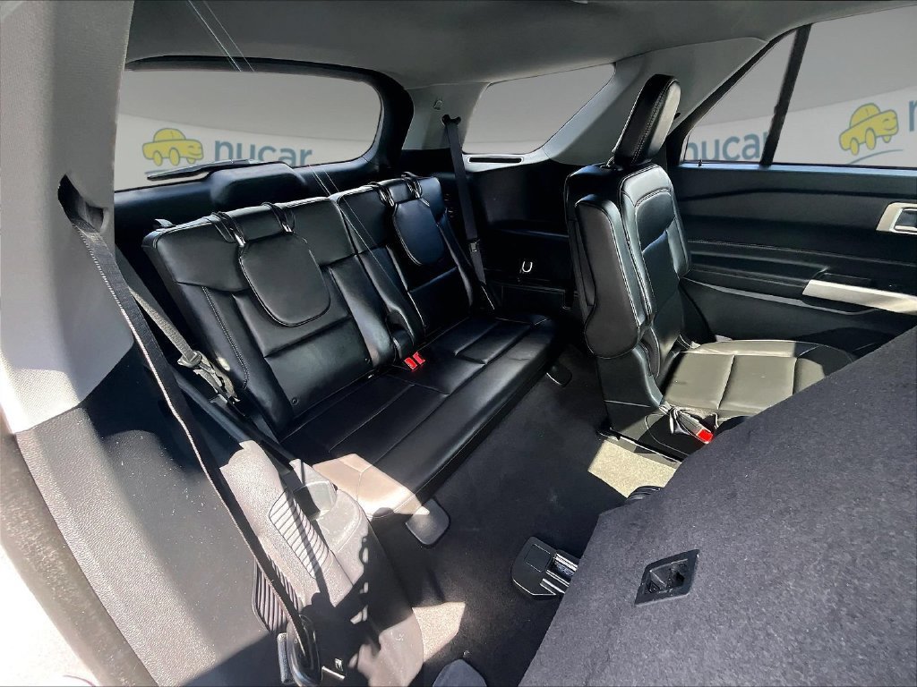 Used 2023 Ford Explorer XLT w/ Equipment Group 202A AWD/4WD image 16