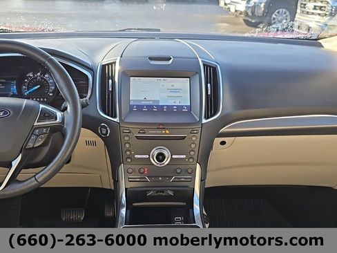 Used 2019 Ford Edge Titanium w/ Equipment Group 301A image 18