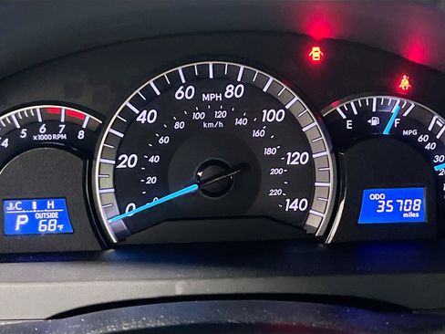 Used 2012 Toyota Camry SE image 23