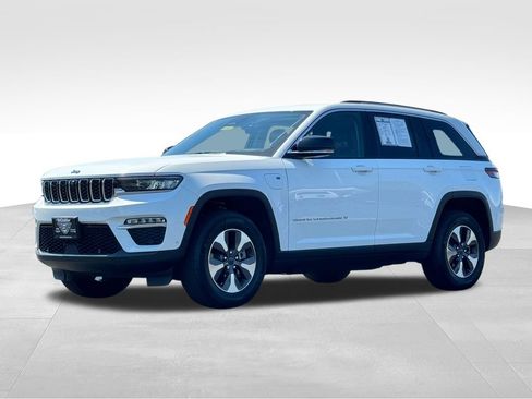 Used 2022 Jeep Grand Cherokee Limited 4xe w/ Luxury Tech Group II AWD/4WD image 3
