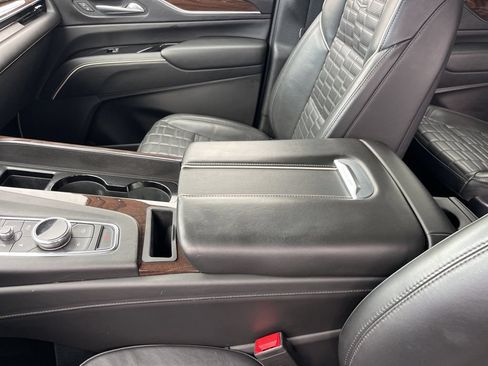 Used 2023 Cadillac Escalade ESV Sport Platinum AWD/4WD image 12