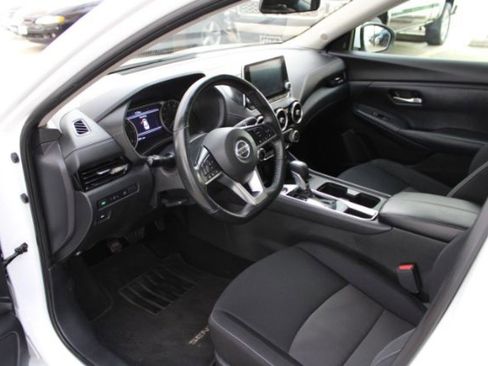 Used 2022 Nissan Sentra SV image 10