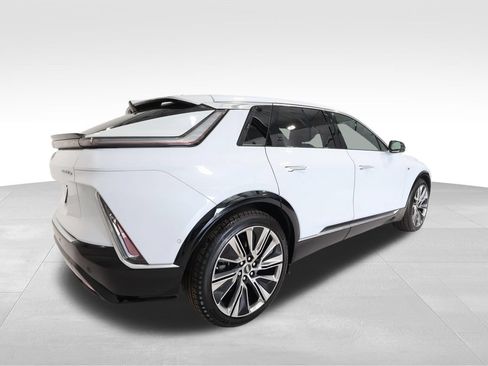 Certified 2026 Cadillac Lyriq Signature Luxury w/ Nappa Leather Package AWD/4WD image 4