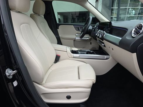 Certified 2022 Mercedes-Benz GLB 250 image 15