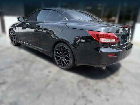 Used 2010 Lexus IS 250C image 3