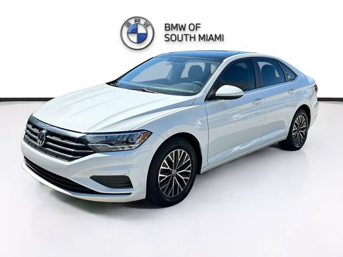Used 2019 Volkswagen Jetta SE image 3