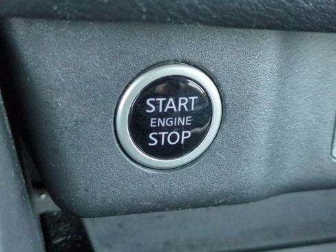 Used 2023 Nissan Rogue S image 26