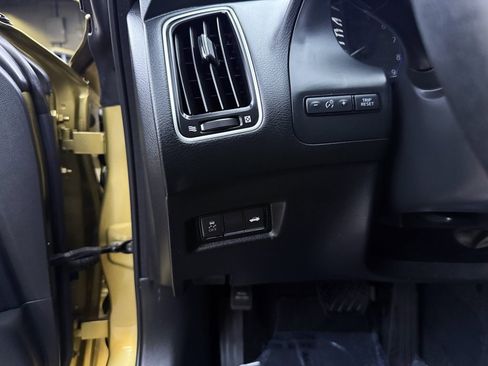 Used 2018 INFINITI Q60 3.0t Luxe image 14