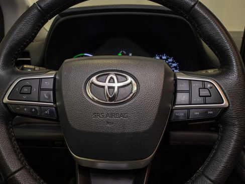 Used 2021 Toyota Sienna XLE w/ XLE Plus Package image 20