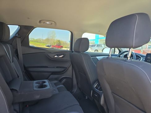 Used 2016 Nissan Rogue SV image 17