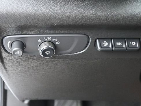 Used 2022 Buick Envision Avenir w/ Technology Package II image 37