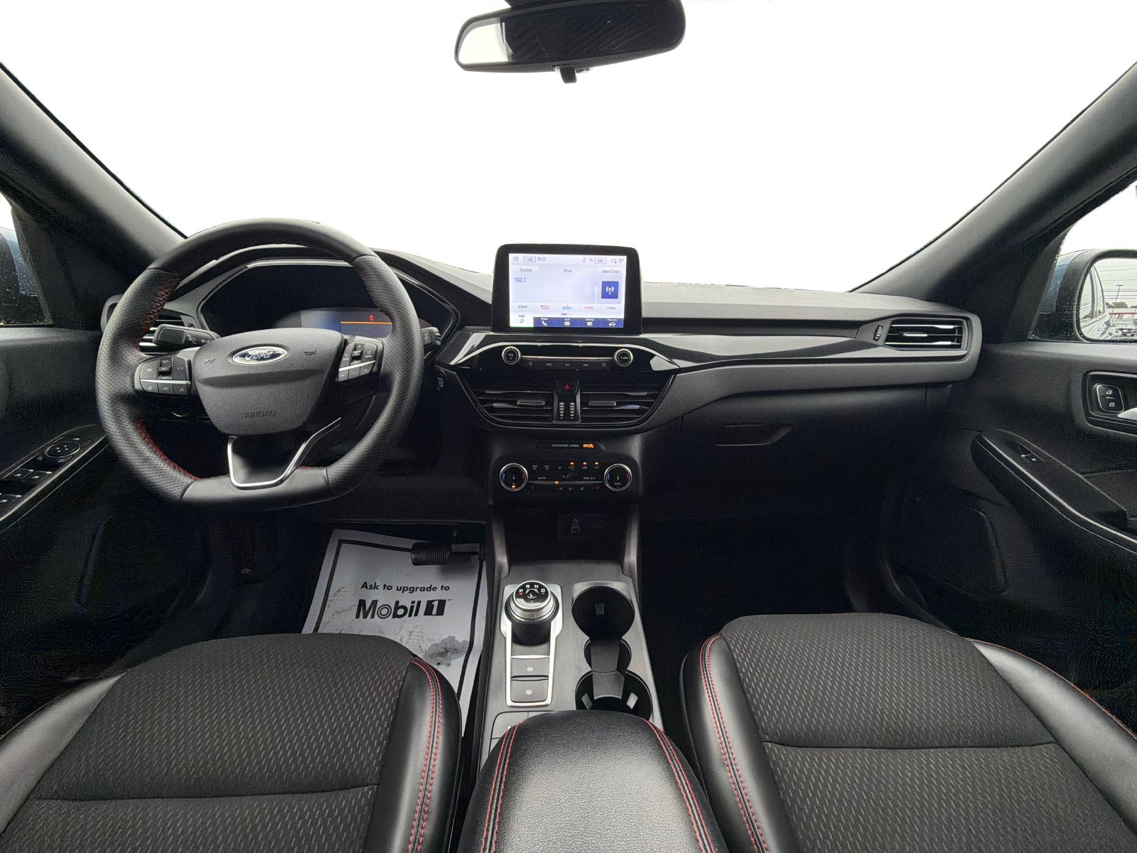 Used 2025 Ford Escape ST-Line Select AWD/4WD image 13