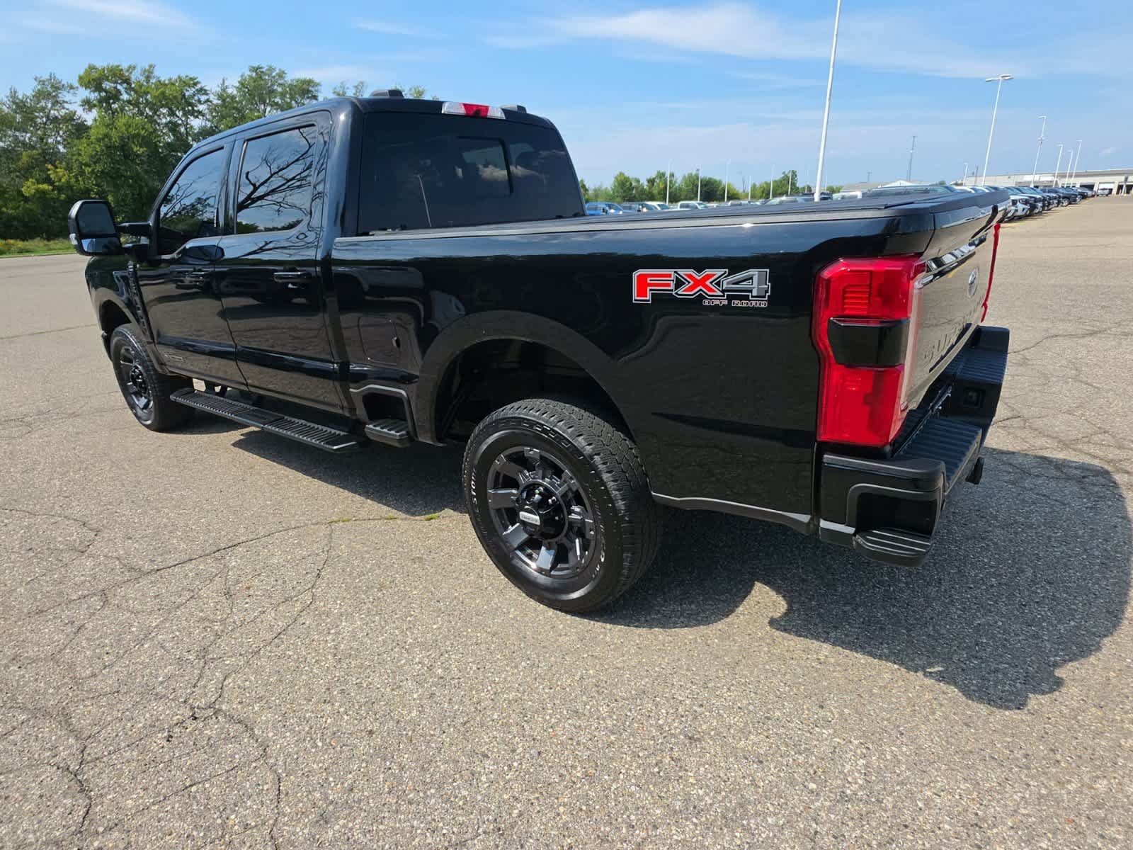 Used 2024 Ford F250 Lariat w/ Lariat Ultimate Package AWD/4WD image 13