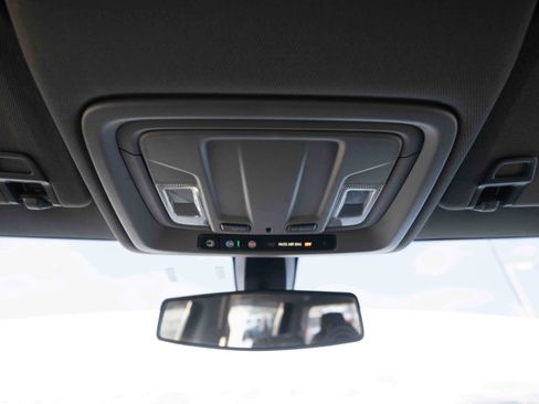 Used 2021 GMC Sierra 1500 SLE image 18