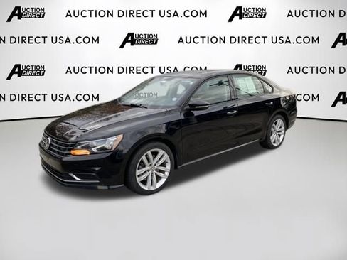 Used 2019 Volkswagen Passat 2.0T Wolfsburg image 1