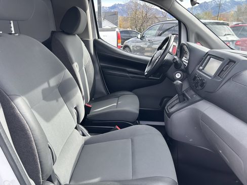 Used 2021 Nissan NV200 S w/ Back Door Glass Package image 7