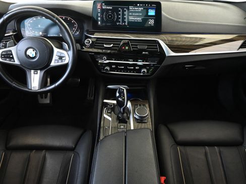 Used 2021 BMW M550i xDrive AWD/4WD image 14