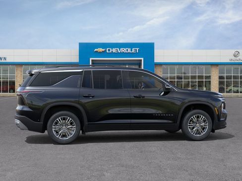 New 2027 Chevrolet Traverse LT FWD image 5