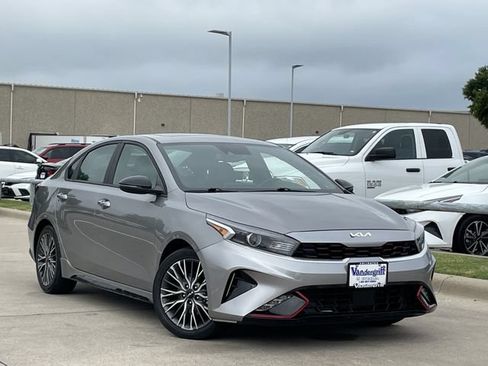 Used 2023 Kia Forte GT-Line w/ GT-Line Premium Package FWD image 2