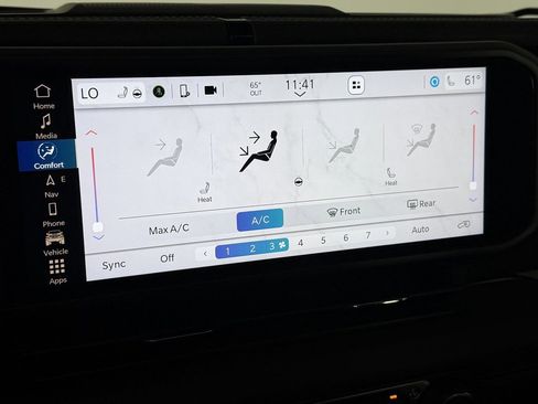 Certified 2024 Jeep Wrangler Sahara w/ Technology Group image 18