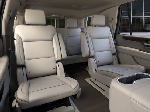 New 2026 GMC Yukon Denali w/ Sun & Power Step Package AWD/4WD image 17