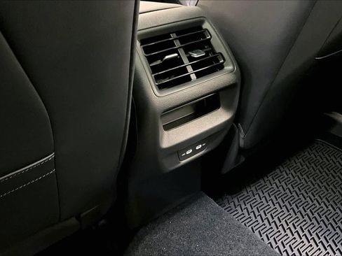 New 2026 Volkswagen Tiguan SE R-Line image 16