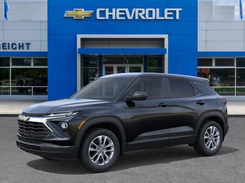 New 2026 Chevrolet TrailBlazer LS FWD image 2
