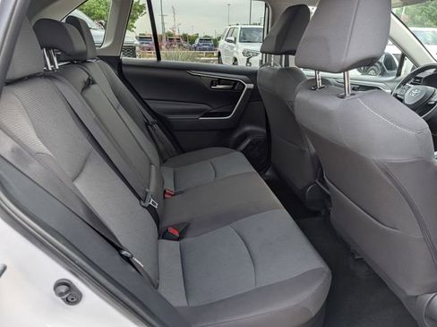 Used 2025 Toyota RAV4 XLE AWD/4WD image 28