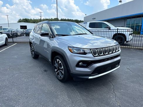 Used 2022 Jeep Compass Limited w/ Sun and Sound Group AWD/4WD image 4