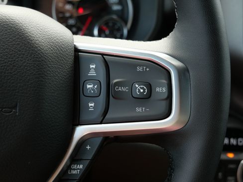 Used 2025 RAM 1500 Big Horn AWD/4WD image 29