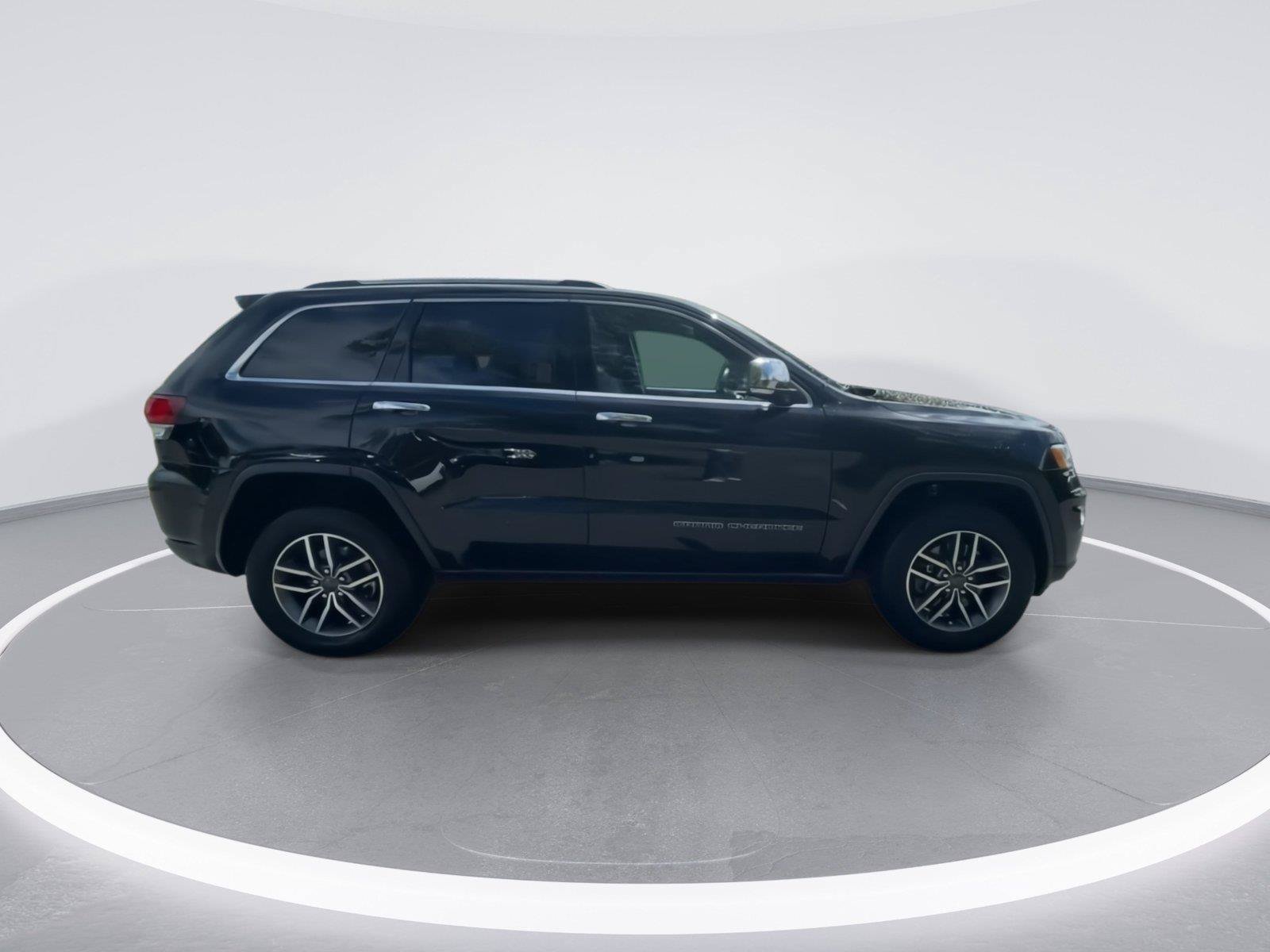 Used 2021 Jeep Grand Cherokee Limited w/ Sun & Sound Group AWD/4WD image 9