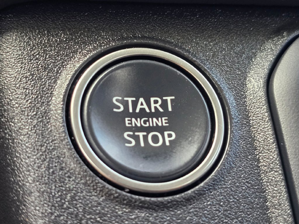 Used 2023 Land Rover Defender 130 SE AWD/4WD image 21