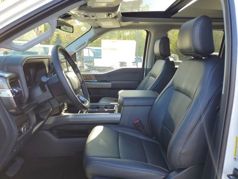 New 2026 Ford F350 Lariat w/ Black Appearance Package image 7