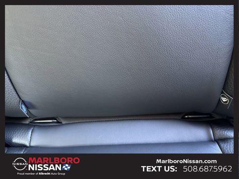 New 2025 Nissan Pathfinder SL w/ Black Appearance Package image 25