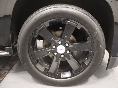 Used 2016 GMC Yukon Denali w/ Enhanced Security Package image 29