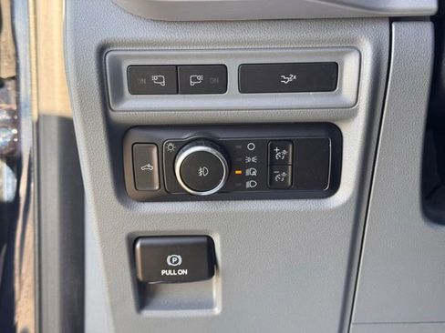 Used 2022 Ford F150 XLT w/ Equipment Group 302A High image 16